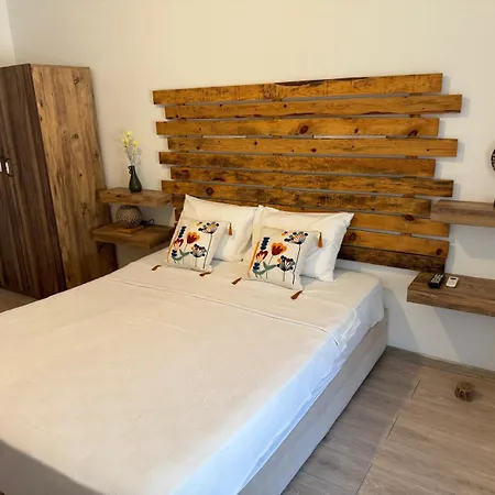 Guel Hanim Konagi Alloggio in famiglia